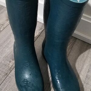 UGG rainboots
